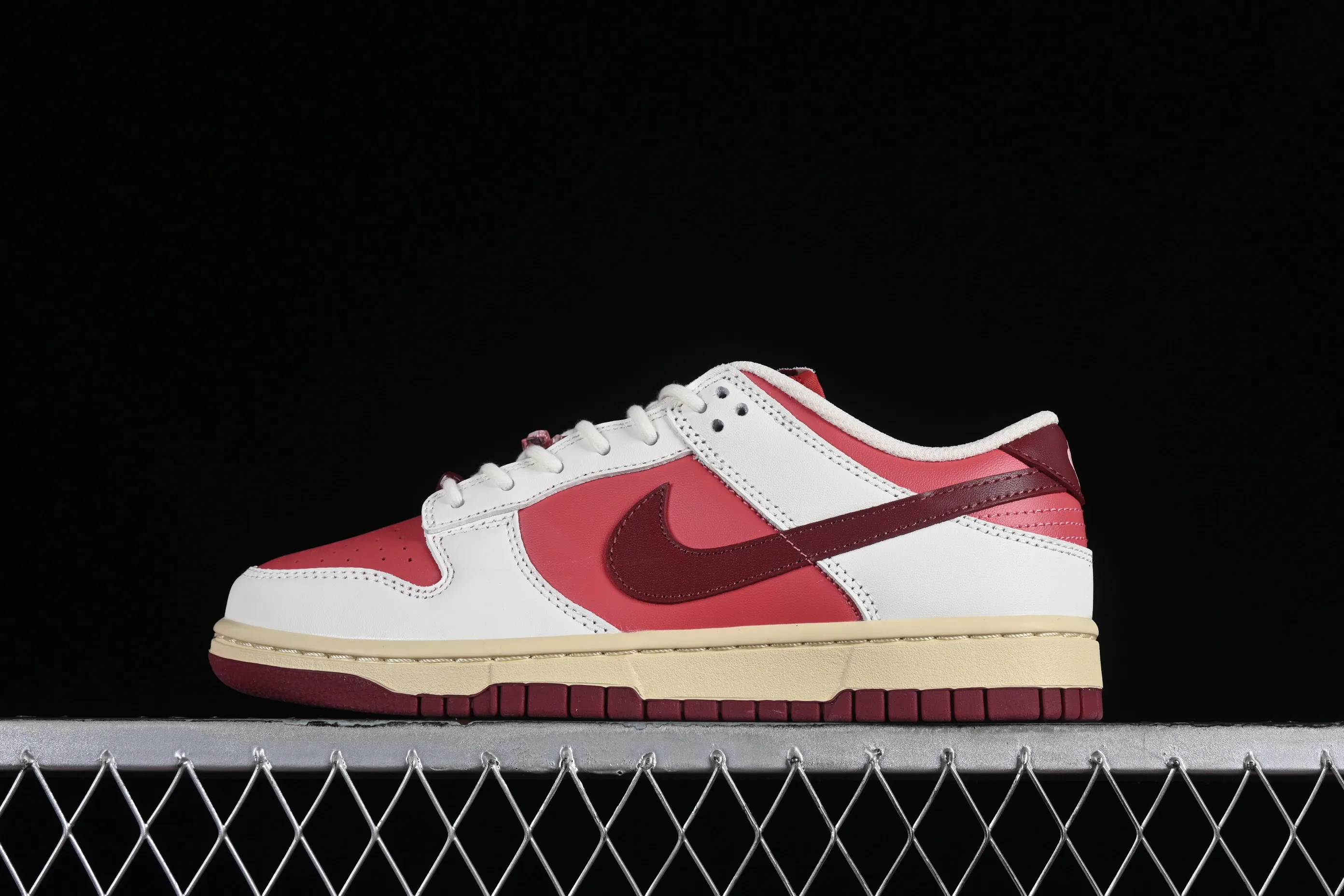 All categories Nk SB Dunk series Nk SB Dunk Low low-top sneakers Nk Dunk Low GS "Valentine's Day" Valentine's Day color SB low-top casual sneakers HF0736-161